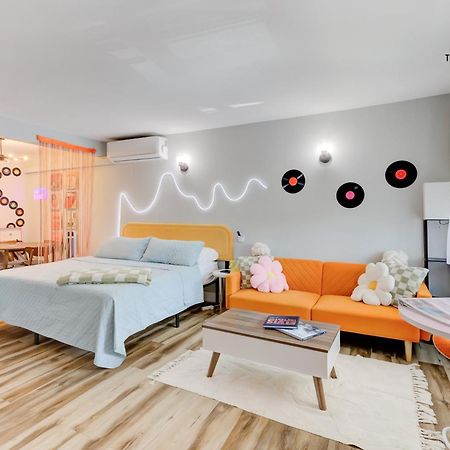 Апартаменты The Moose #10 - Stylish Loft With King Bed, Free Parking & Wi-Fi Мемфис Экстерьер фото