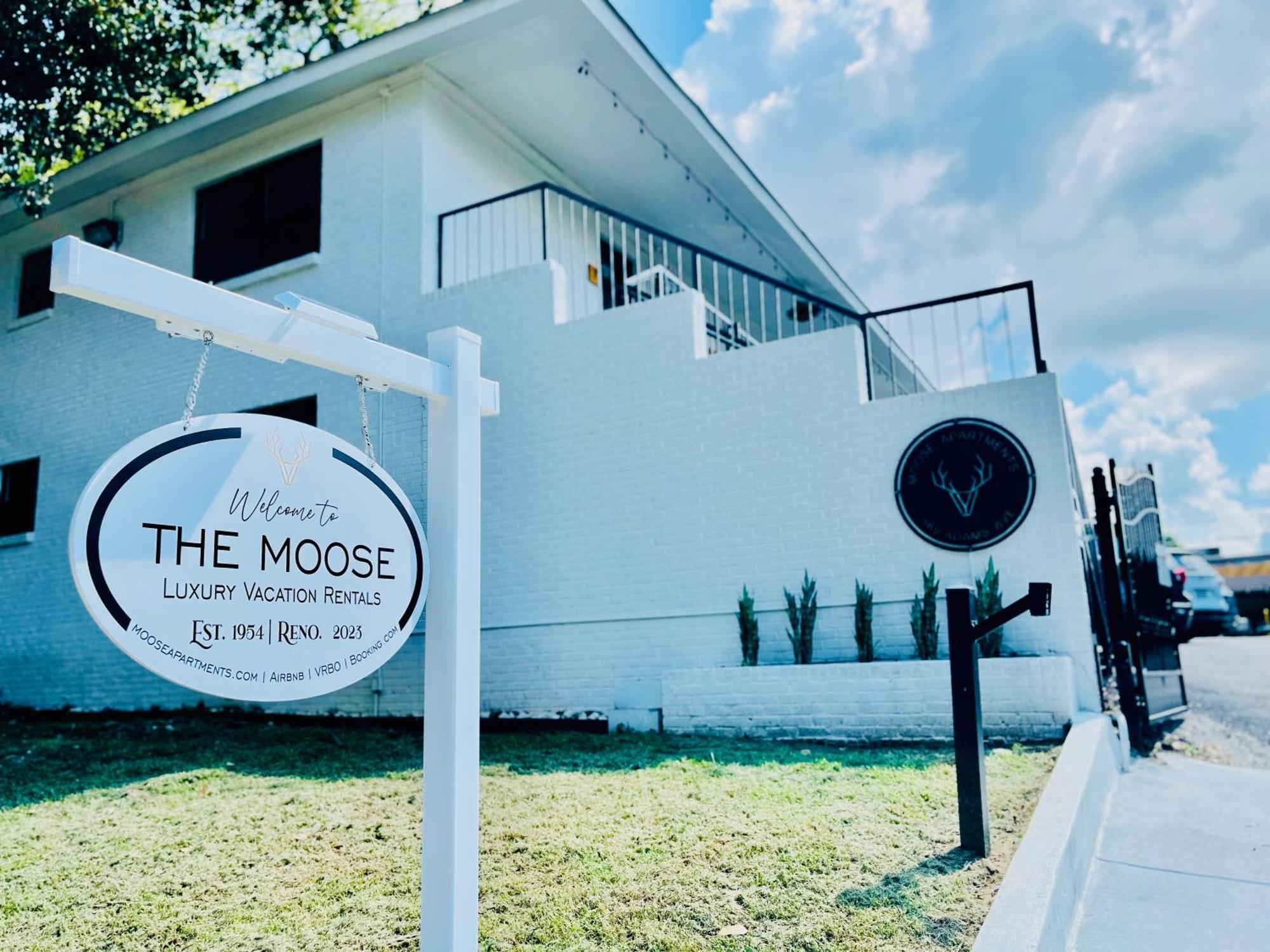 Апартаменты The Moose #10 - Stylish Loft With King Bed, Free Parking & Wi-Fi Мемфис Экстерьер фото