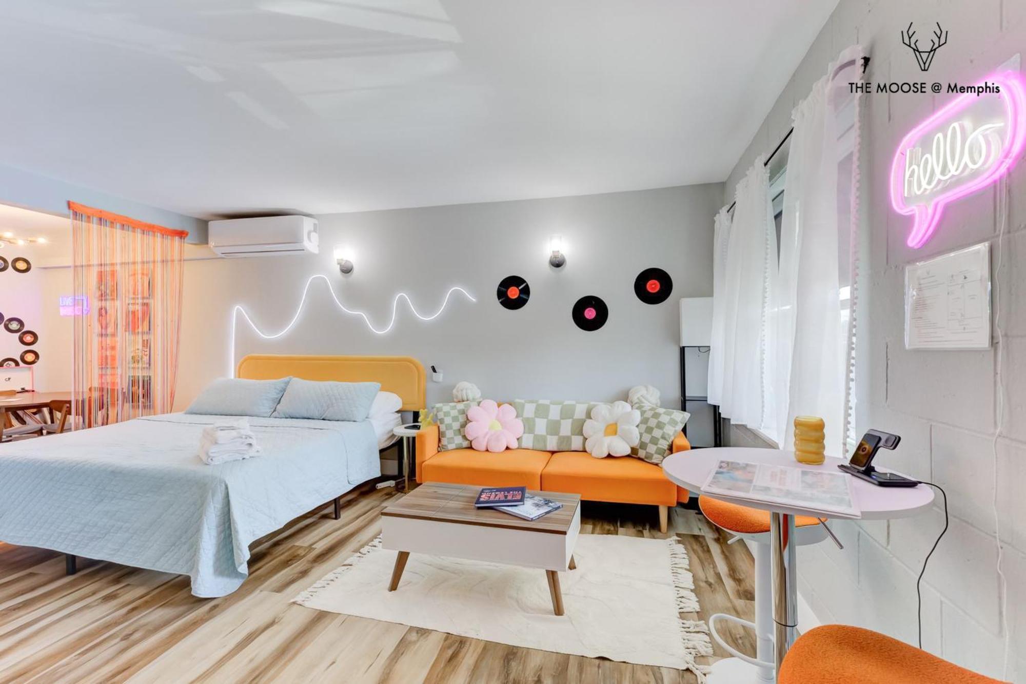 Апартаменты The Moose #10 - Stylish Loft With King Bed, Free Parking & Wi-Fi Мемфис Экстерьер фото