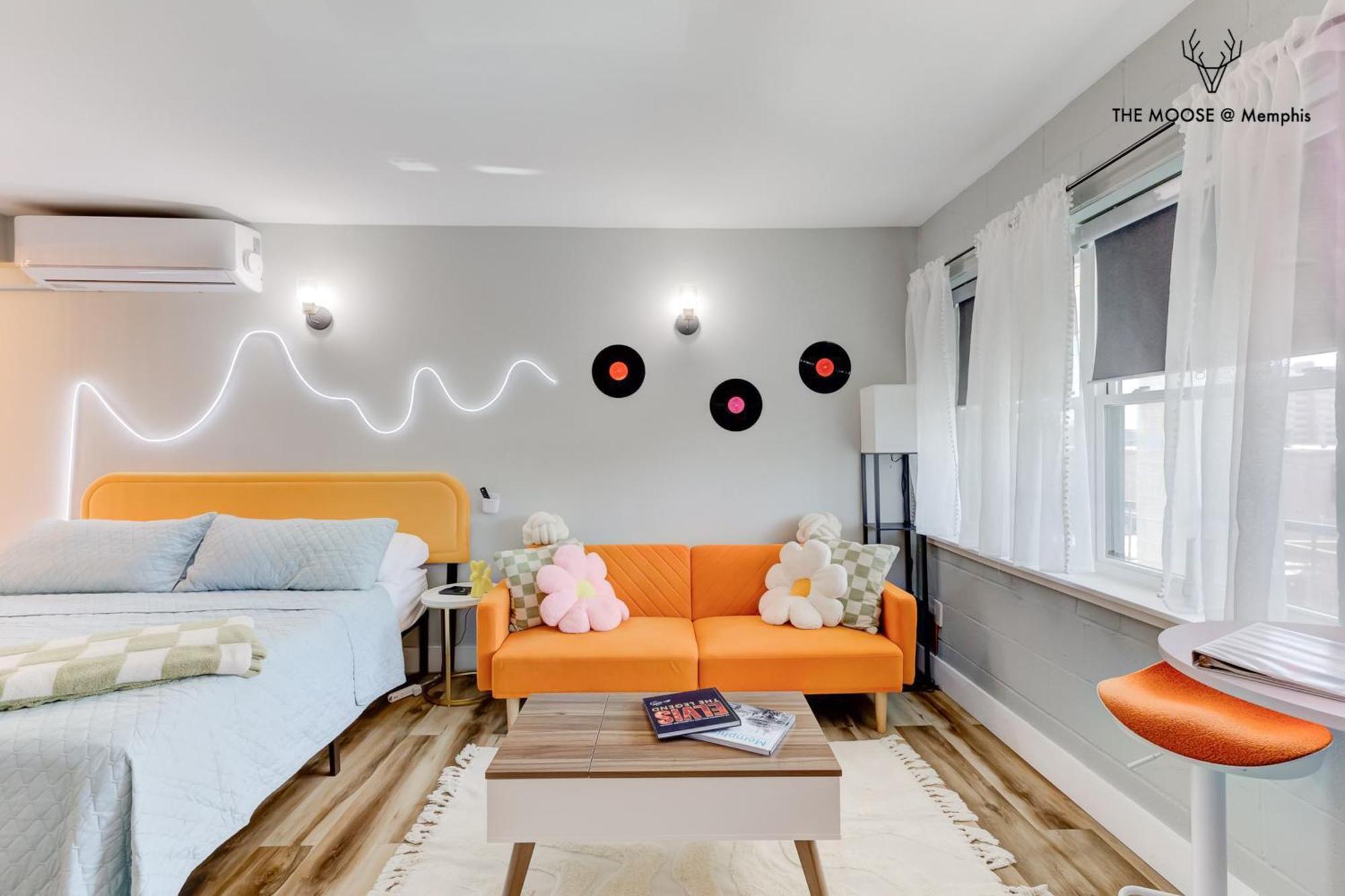 Апартаменты The Moose #10 - Stylish Loft With King Bed, Free Parking & Wi-Fi Мемфис Экстерьер фото