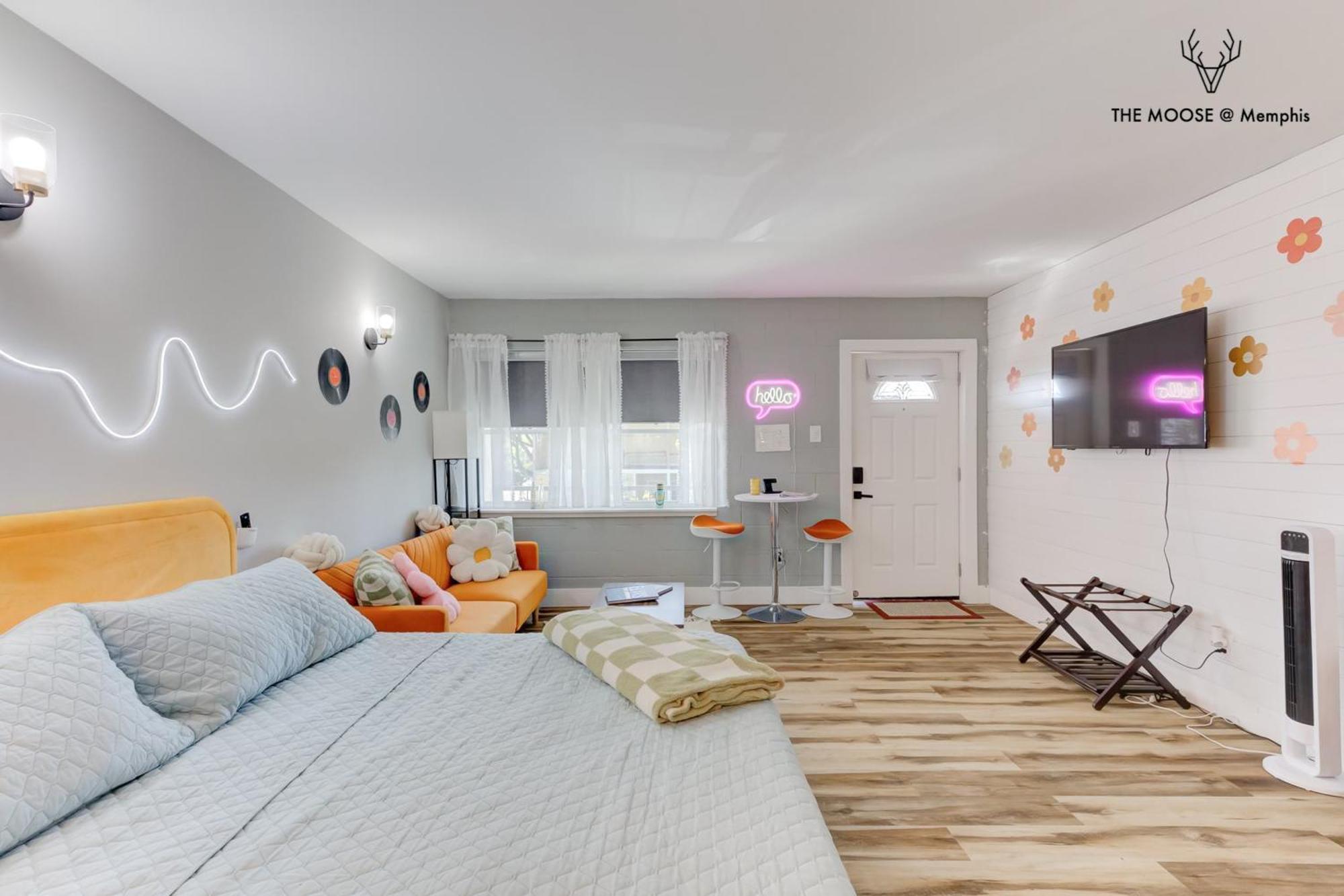 Апартаменты The Moose #10 - Stylish Loft With King Bed, Free Parking & Wi-Fi Мемфис Экстерьер фото